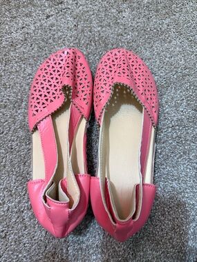 Women's Pink Laser-Cut Ballet Flats